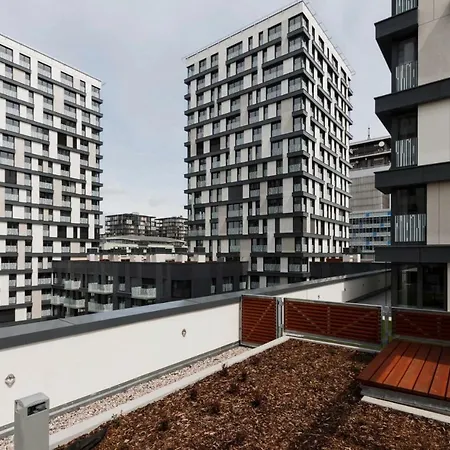 Apartment Garden Towers 3 *