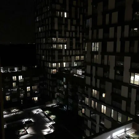 Garden Towers 3 *